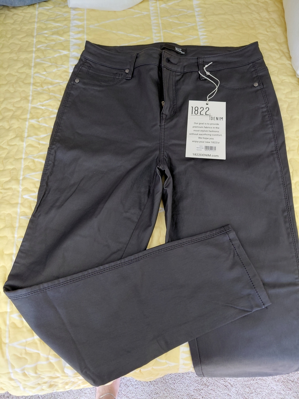 1822 Denim Black Skinny Jeans